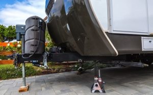 Best Floor Jacks for Lifted Trucks Featured